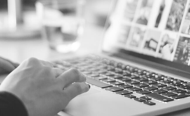 HTML5+CSS3手机网站建设